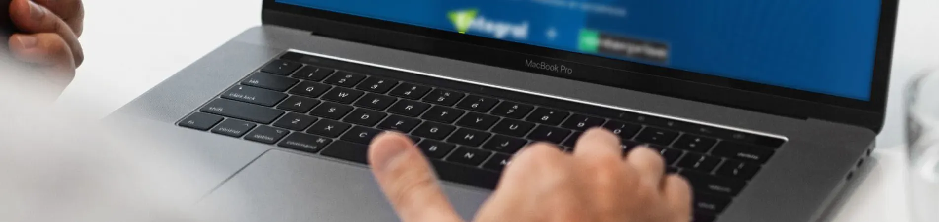 問い合わせを送信します